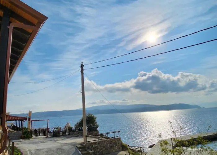 Апартаменты Gianni's By The Sea