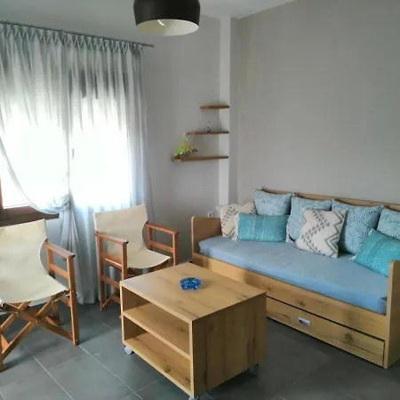 Gianni's By The Sea Apartman *