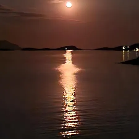 Gianni's By The Sea Amulianí
