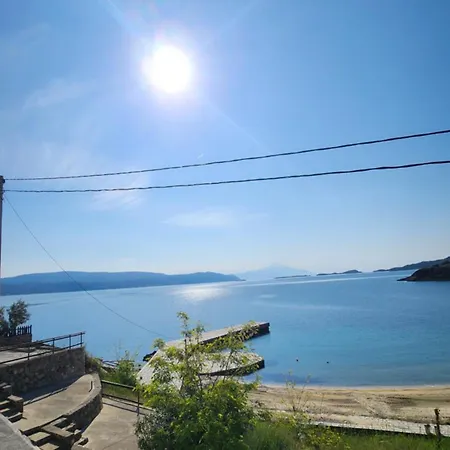 Gianni's By The Sea *