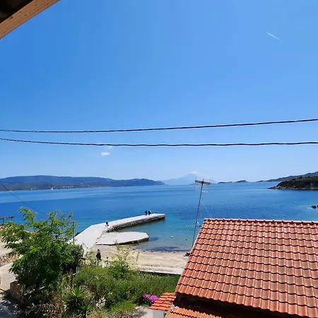 Gianni's By The Sea Apartman Amulianí